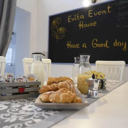 Bed & Breakfast Evita House *